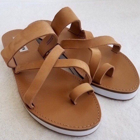 steve madden toe ring sandals